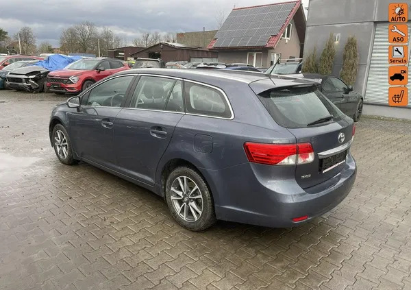 samochody osobowe Toyota Avensis cena 29900 przebieg: 124400, rok produkcji 2013 z Chorzów